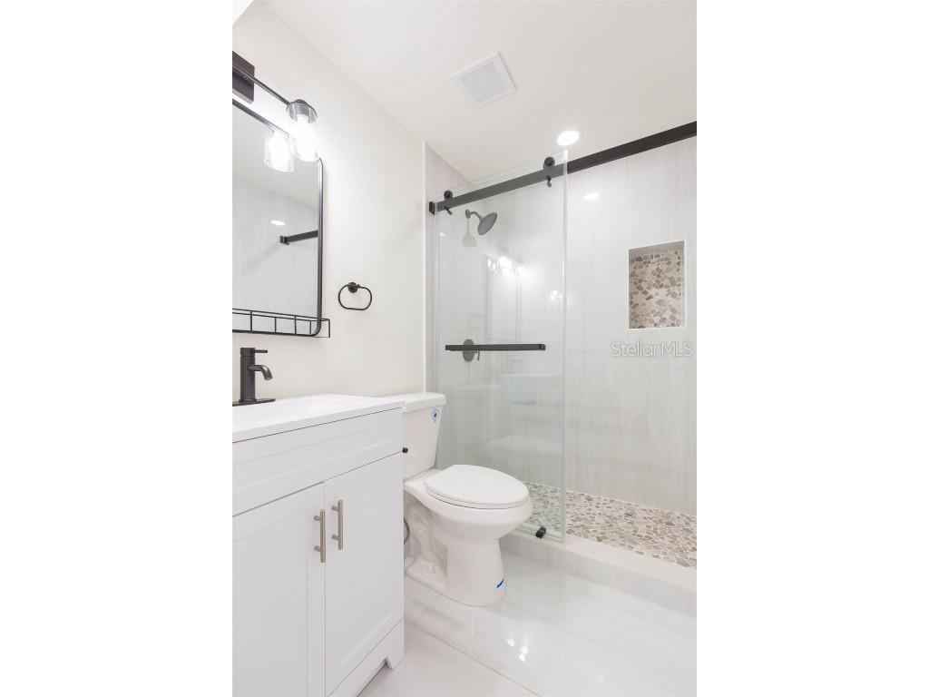 5640 Cedar Street NE Saint Petersburg FL 33703 TB8418636 image32