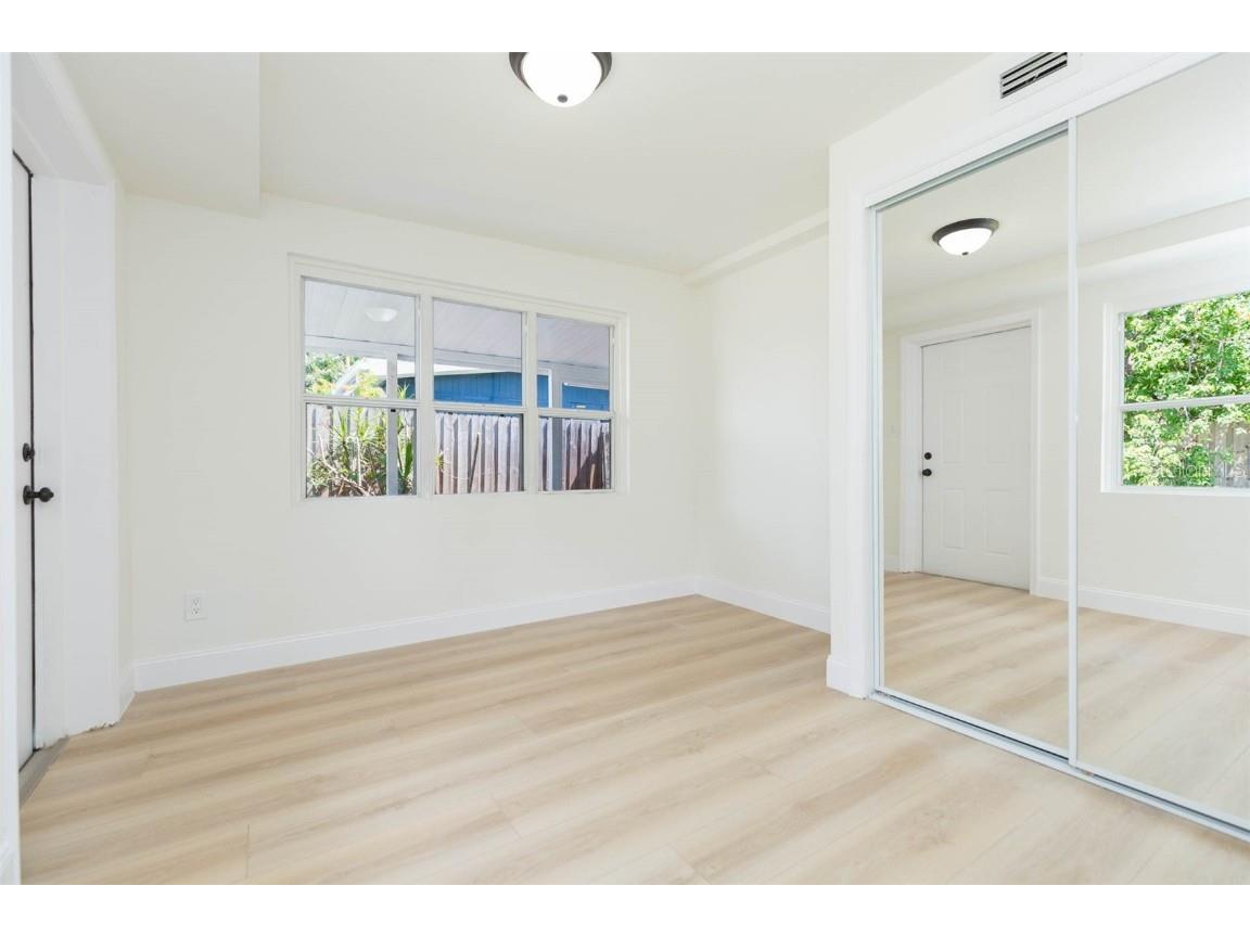 5640 Cedar Street NE Saint Petersburg FL 33703 TB8418636 image33