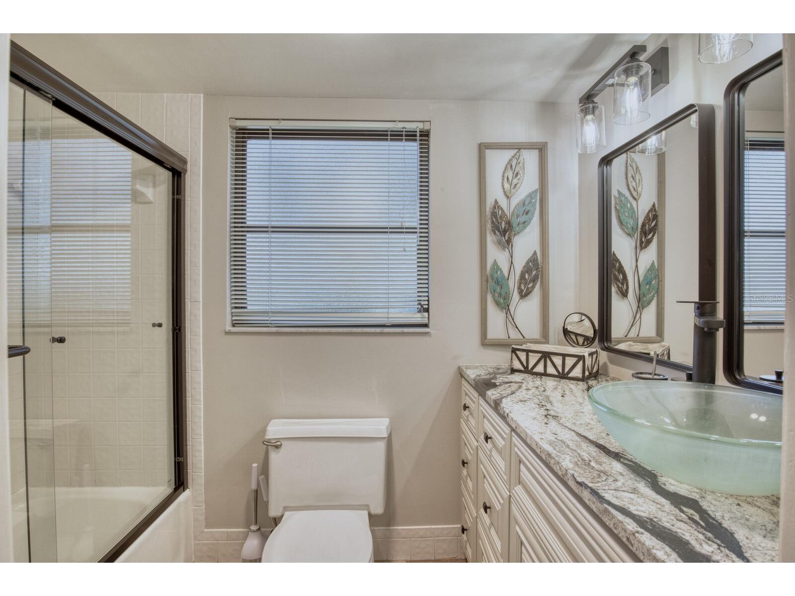 5640 Golf Pointe Drive #101 Sarasota FL 34243 TB8488837 image32