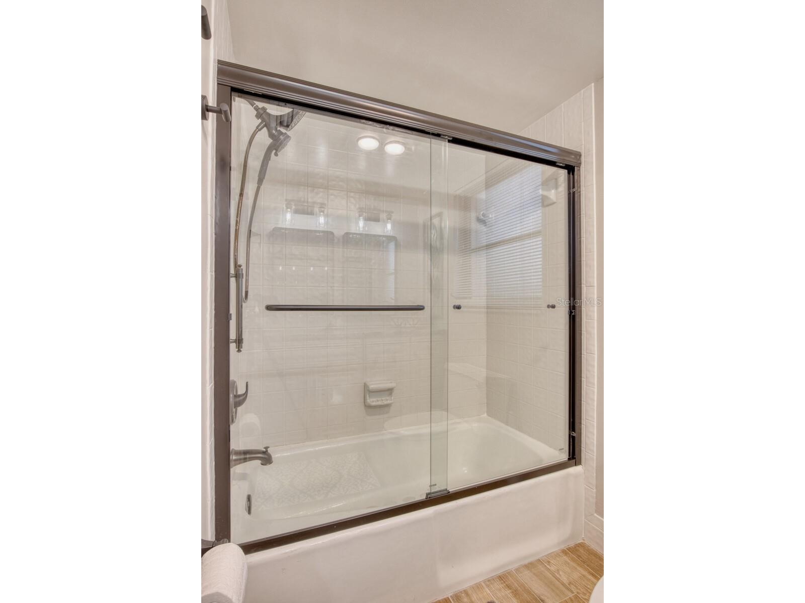 5640 Golf Pointe Drive #101 Sarasota FL 34243 TB8488837 image33
