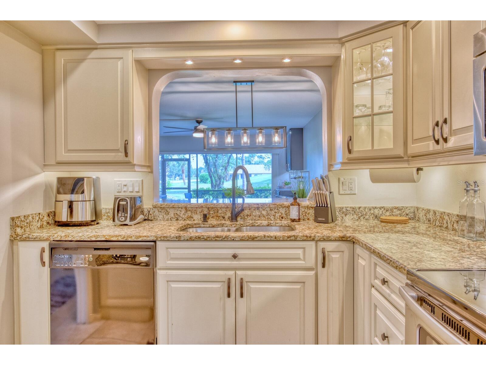 5640 Golf Pointe Drive #101 Sarasota FL 34243 TB8488837 image9