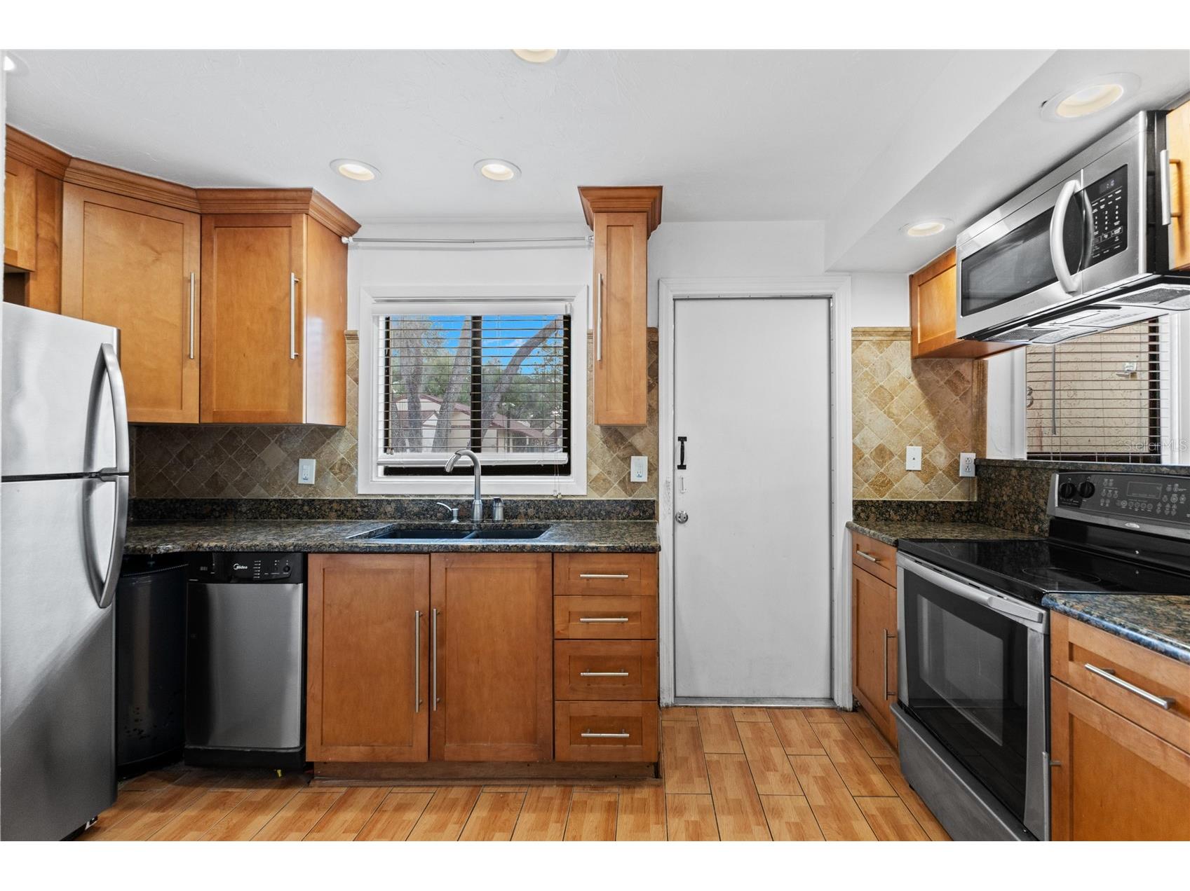 5641 Ashley Oaks Drive #37 Tampa FL 33617 TB8524201 image2