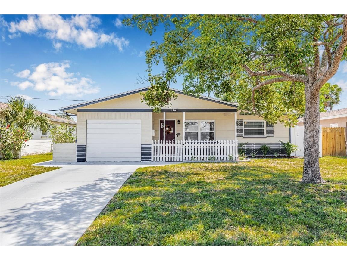 5642 19th Avenue N Saint Petersburg FL 33710 TB8379805 image1