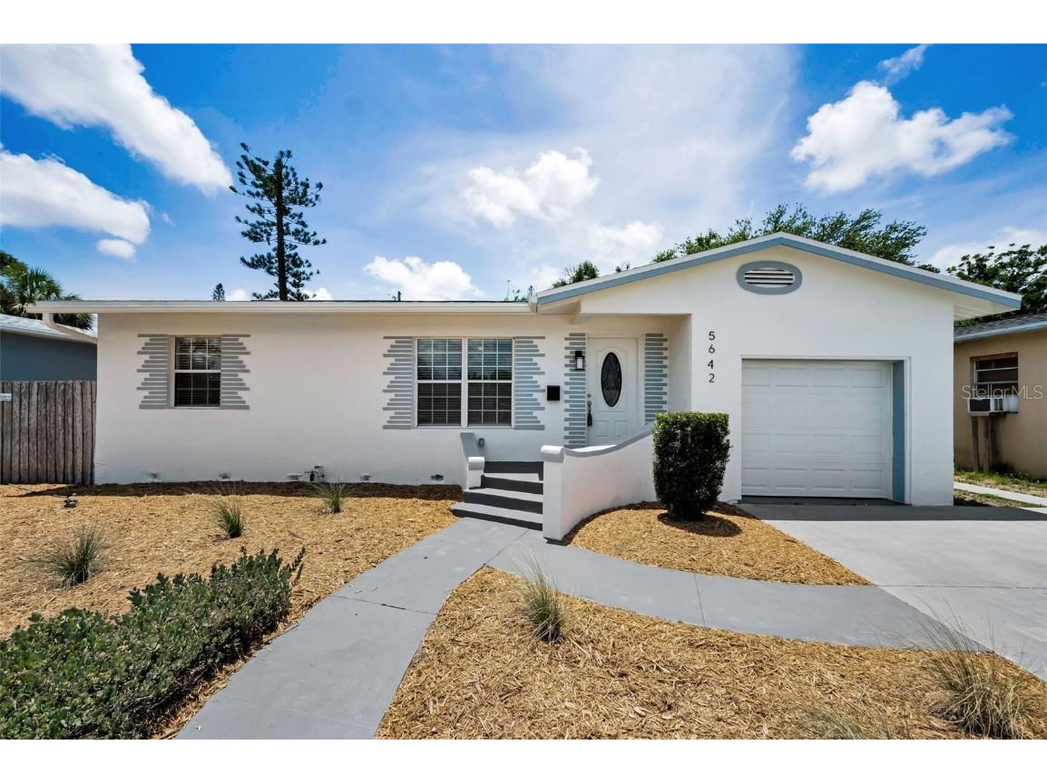 5642 9th Avenue N Saint Petersburg FL 33710 TB8390385 image1