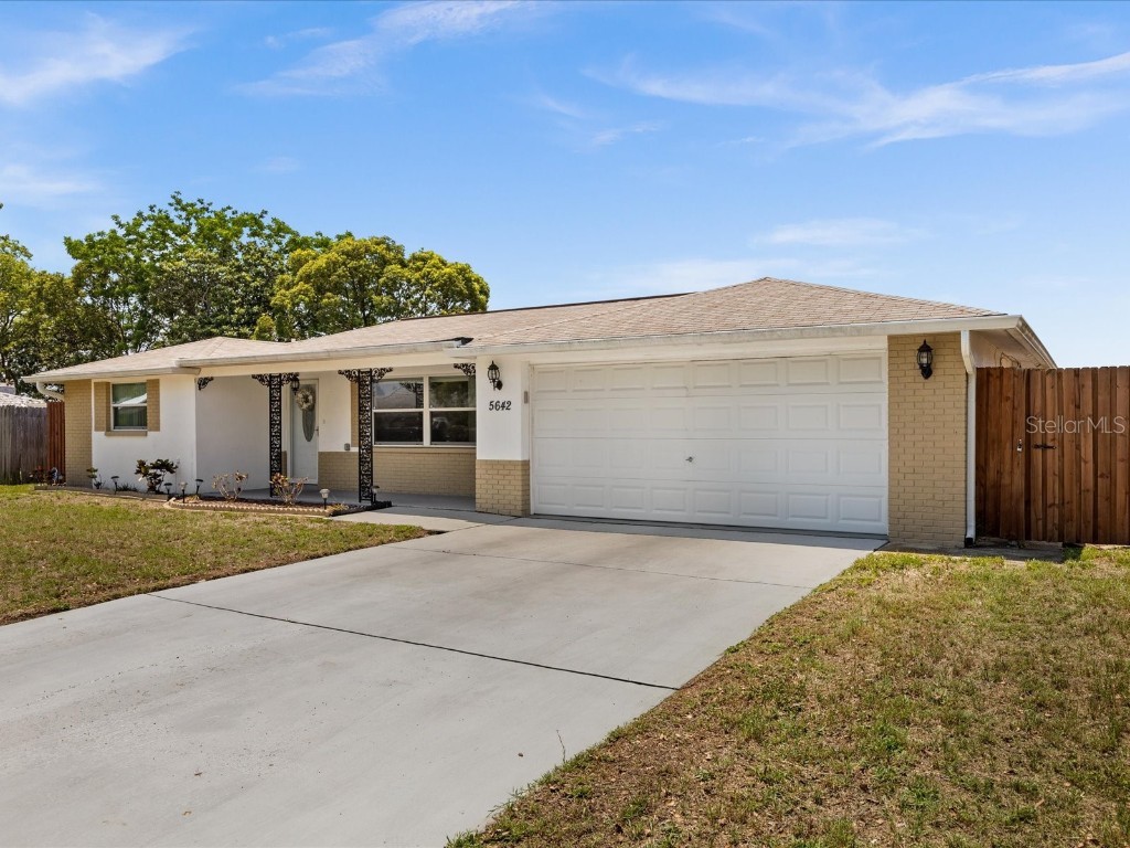 5642 Dove Drive New Port Richey FL 34652 U8204541 image1