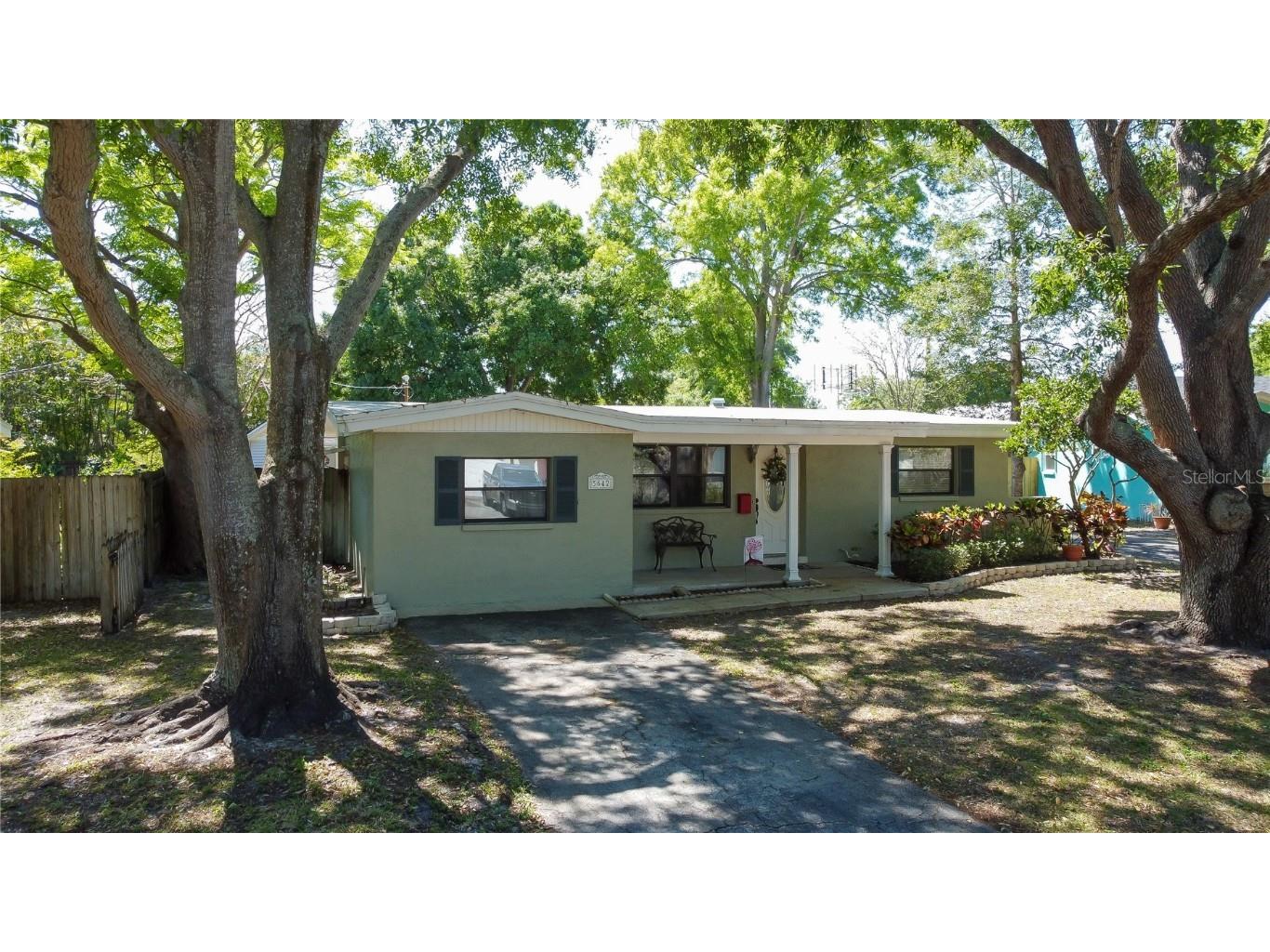 5642 Harding Boulevard NE Saint Petersburg FL 33703 U8194422 image1