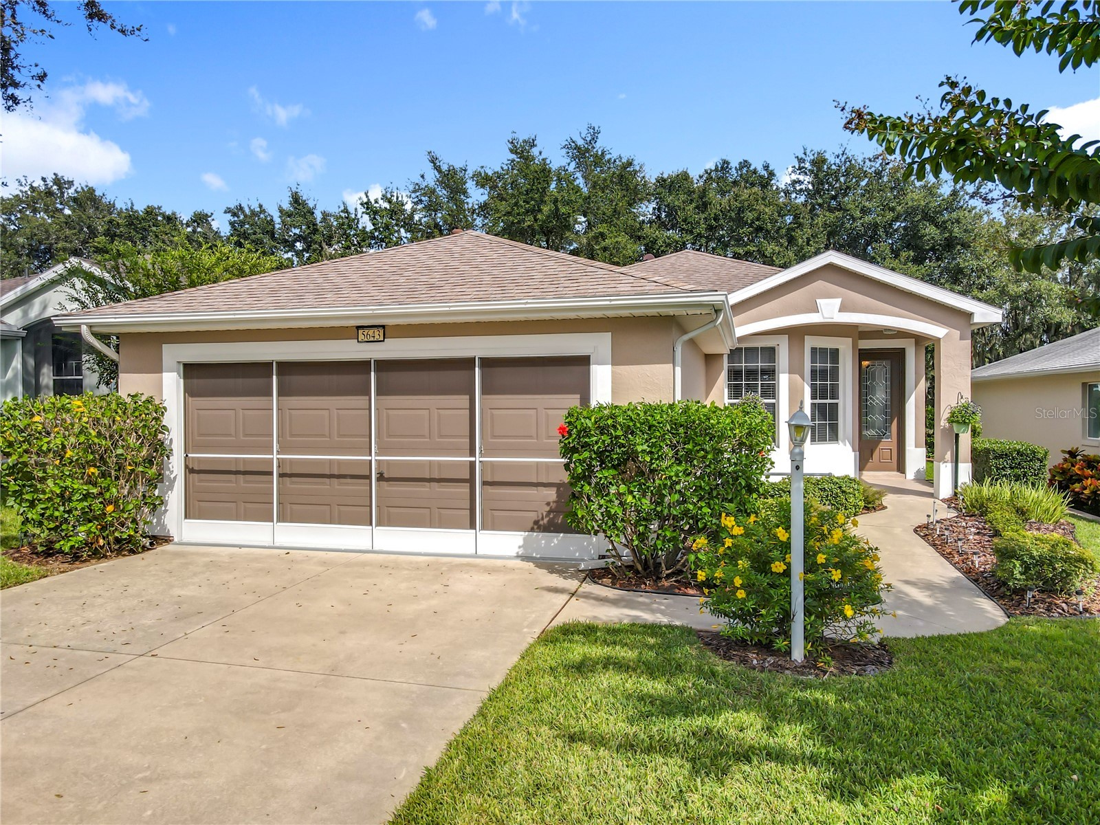 5643 Bounty Circle Tavares FL 32778 - LAKE HARRIS O6346916 image1