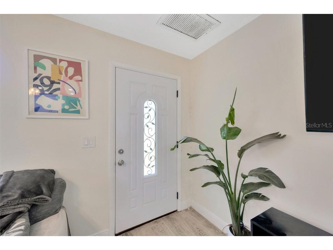 5643 Dartmouth Avenue N Saint Petersburg FL 33710 TB8392755 image4