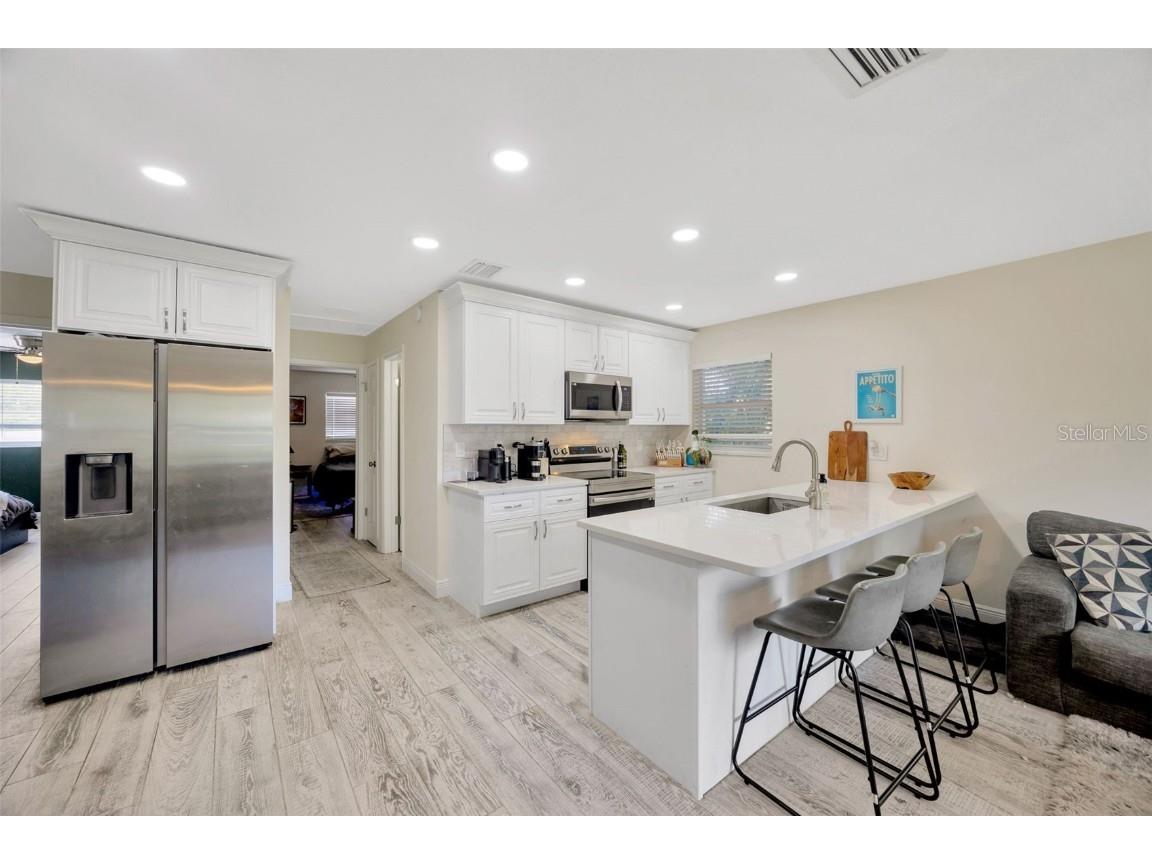 5643 Dartmouth Avenue N Saint Petersburg FL 33710 TB8392755 image7