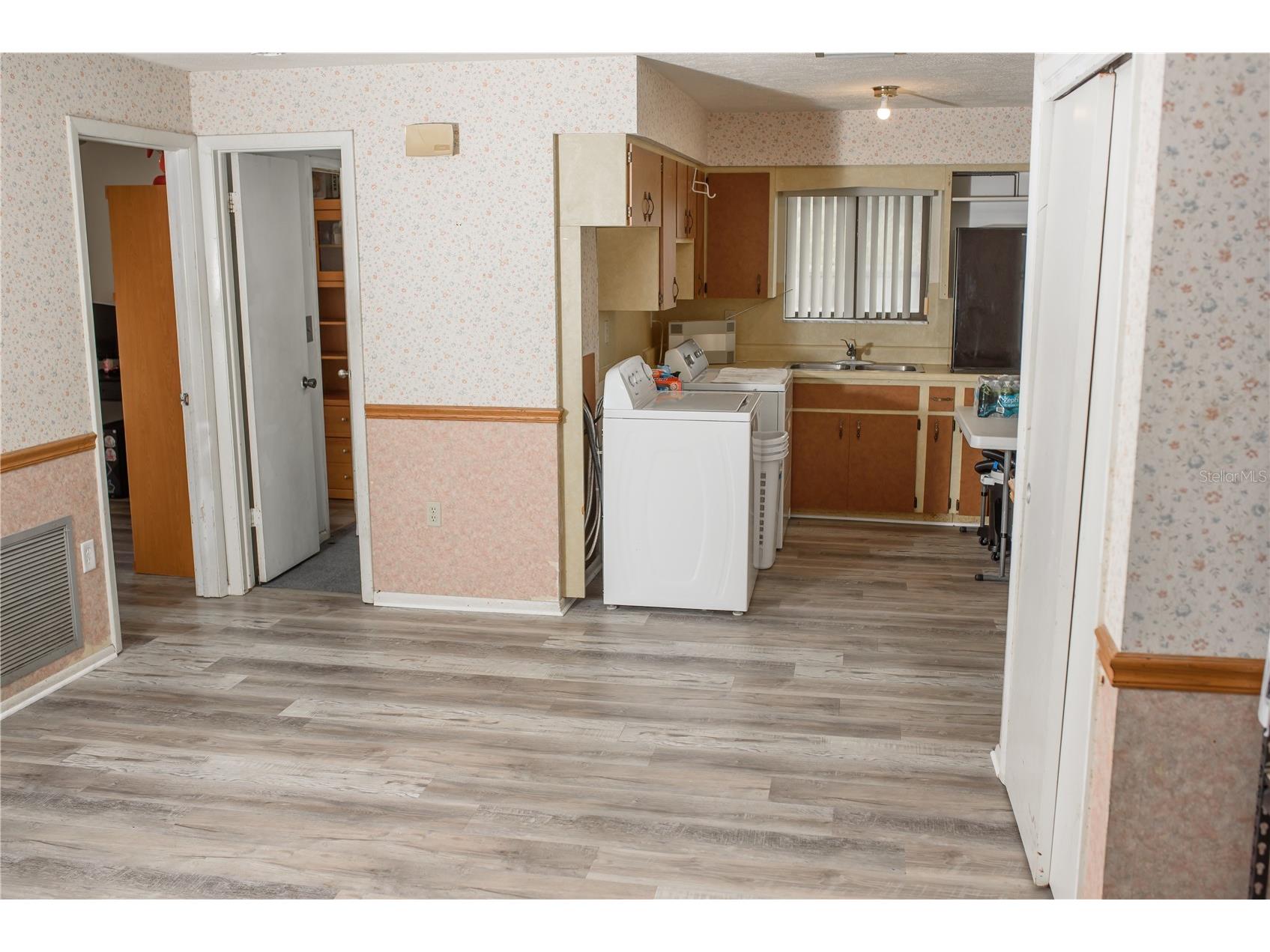 5644 Antoinette Street Sarasota FL 34232 A4681215 image15