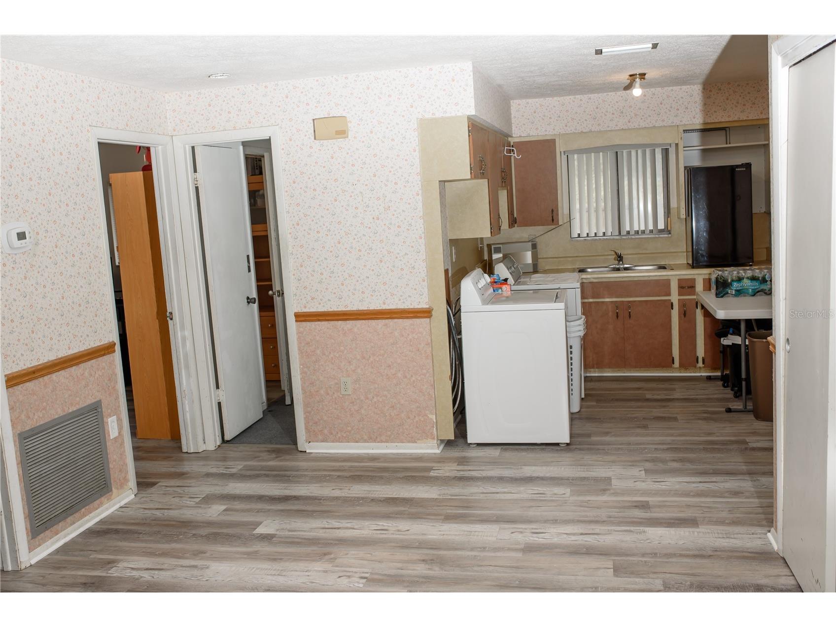 5644 Antoinette Street Sarasota FL 34232 A4681215 image17