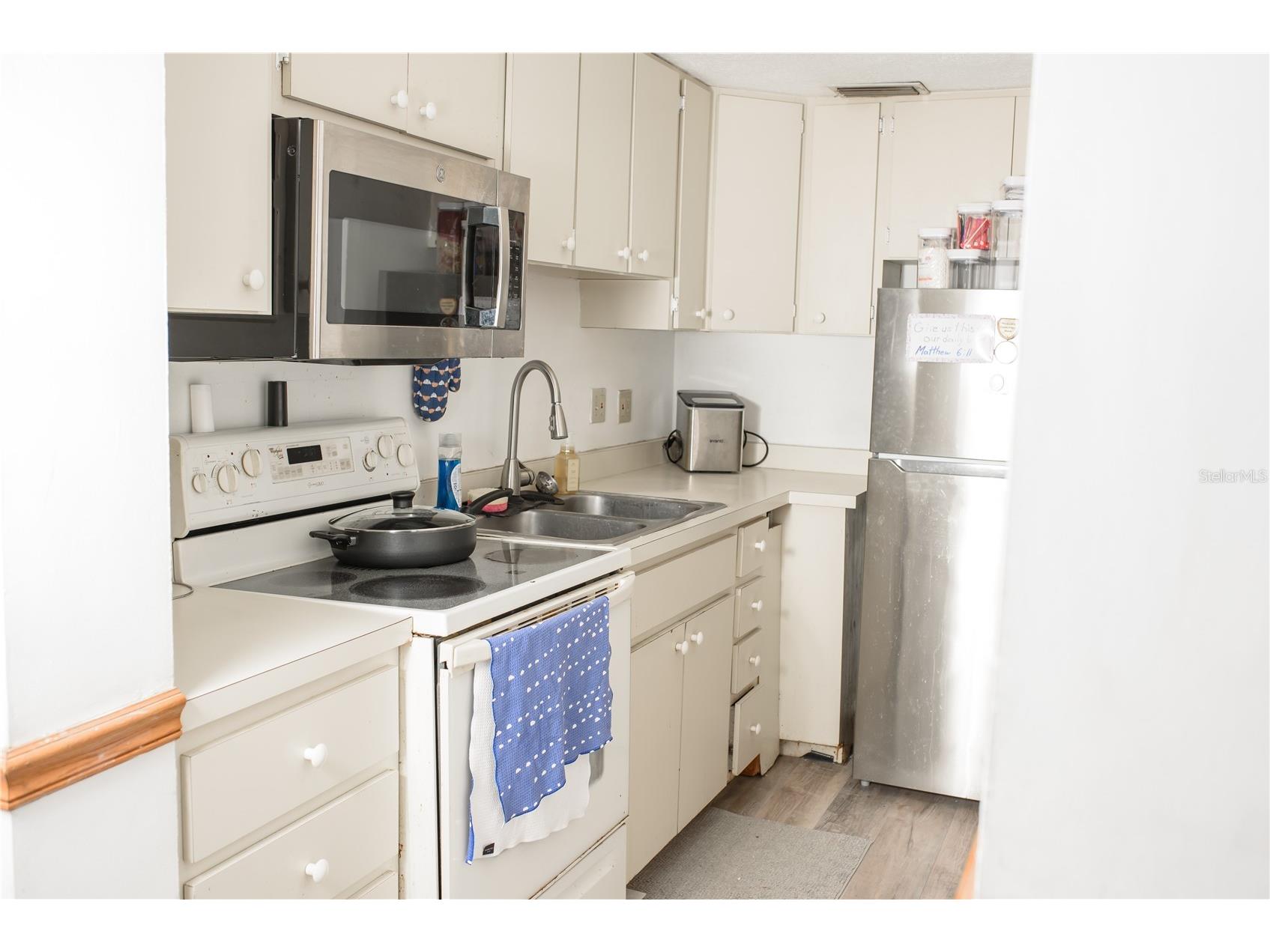 5644 Antoinette Street Sarasota FL 34232 A4681215 image7