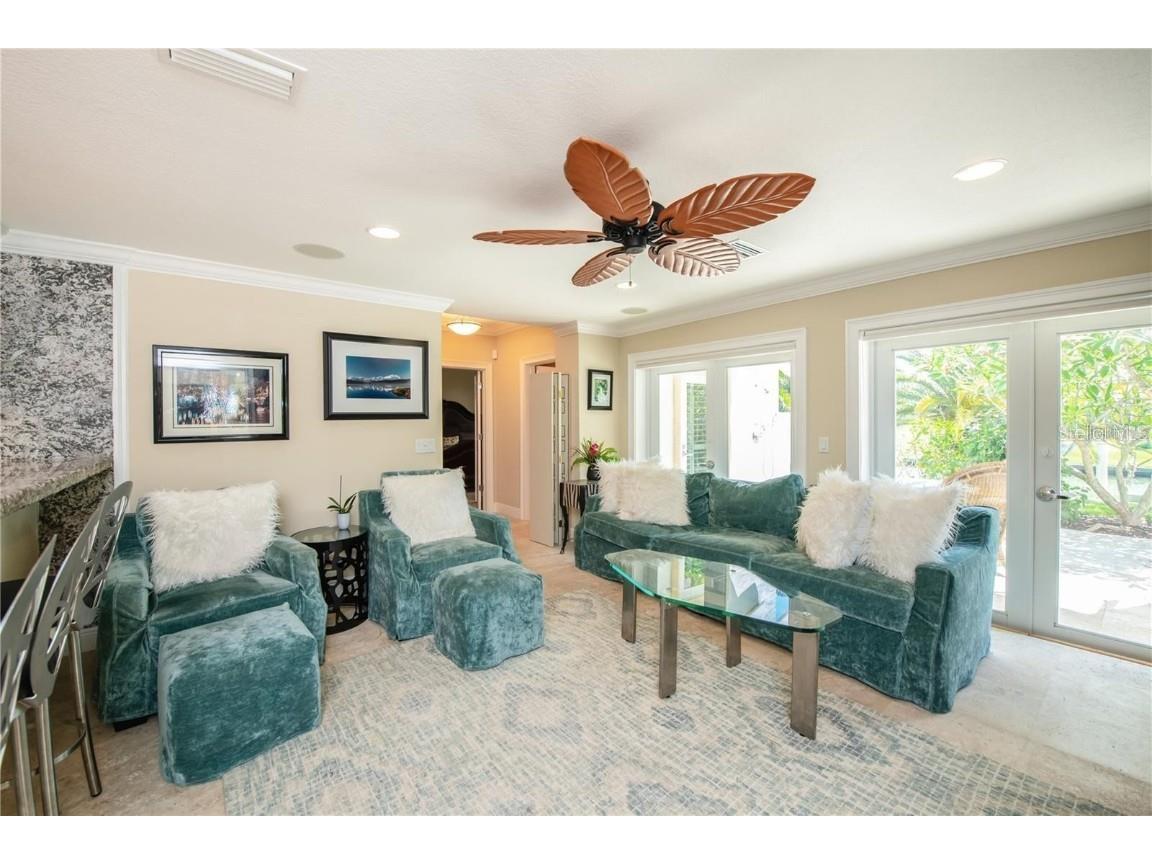 5645 America Drive Sarasota FL 34231 A4666619 image11