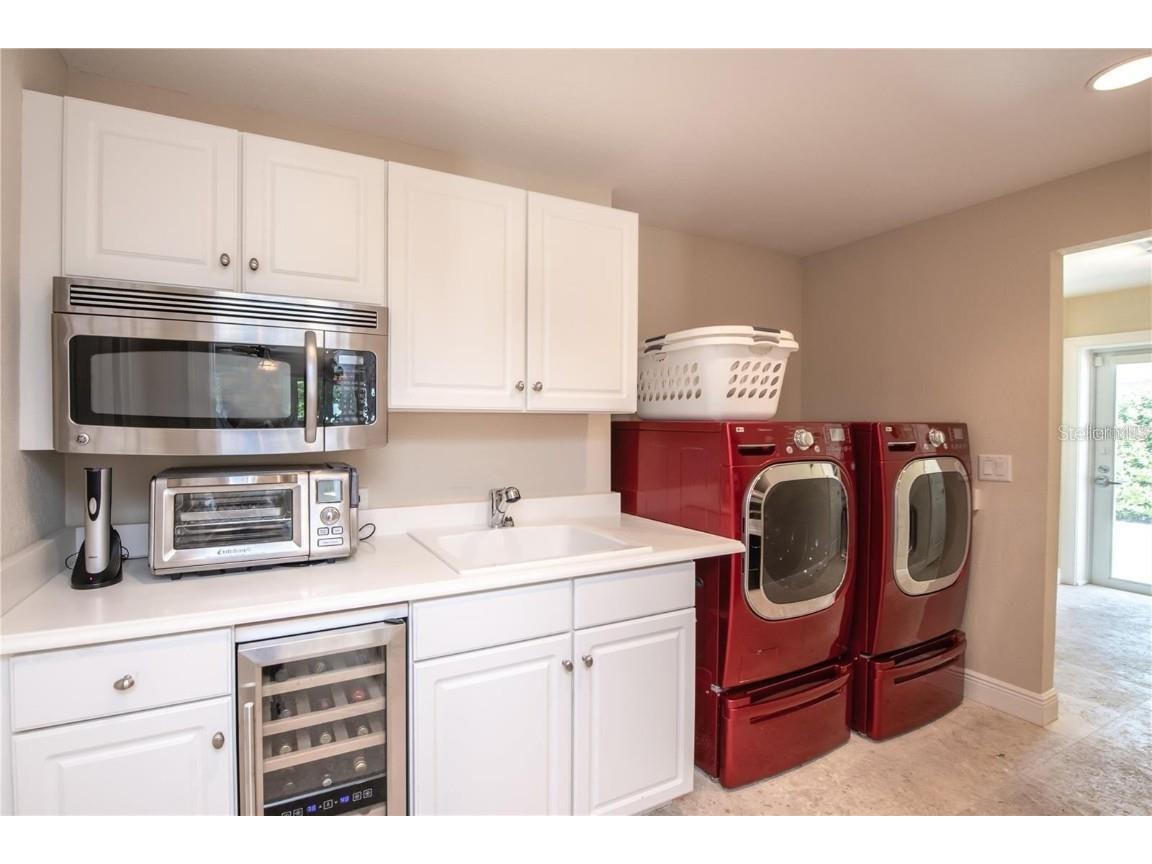 5645 America Drive Sarasota FL 34231 A4666619 image22