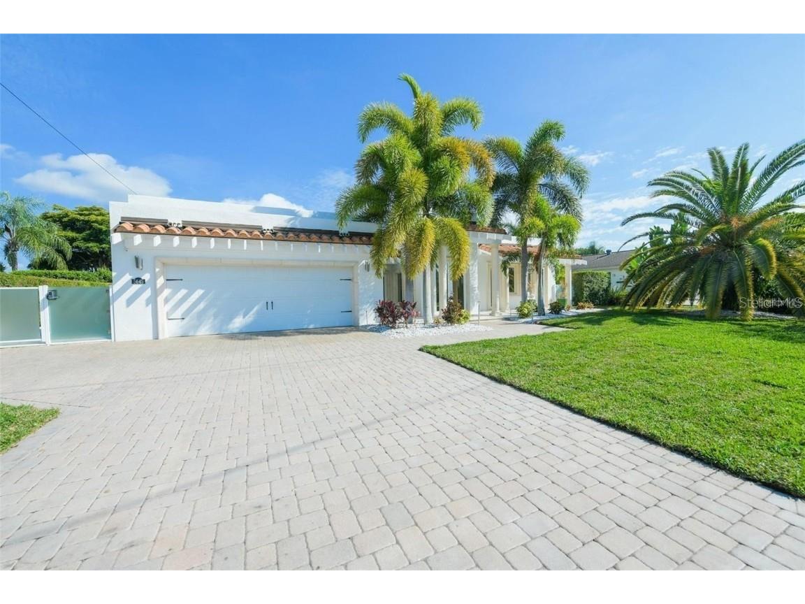 5645 America Drive Sarasota FL 34231 A4666619 image3