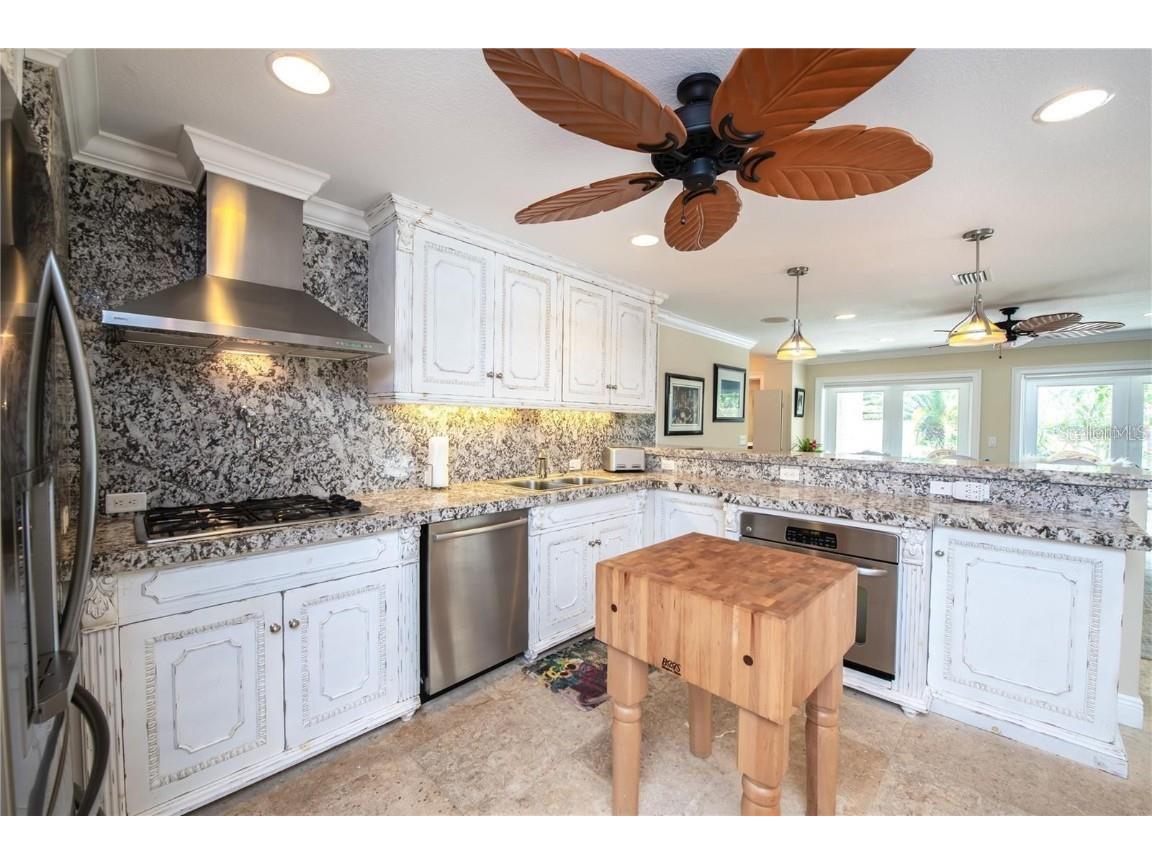 5645 America Drive Sarasota FL 34231 A4666619 image8