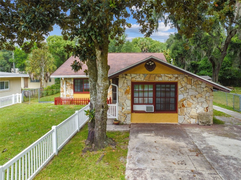 5645 Orange Grove Avenue New Port Richey FL 34652 U8214430 image1