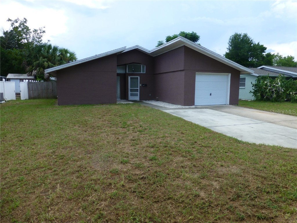 5646 Dahlia Avenue New Port Richey FL 34652 U8210459 image1