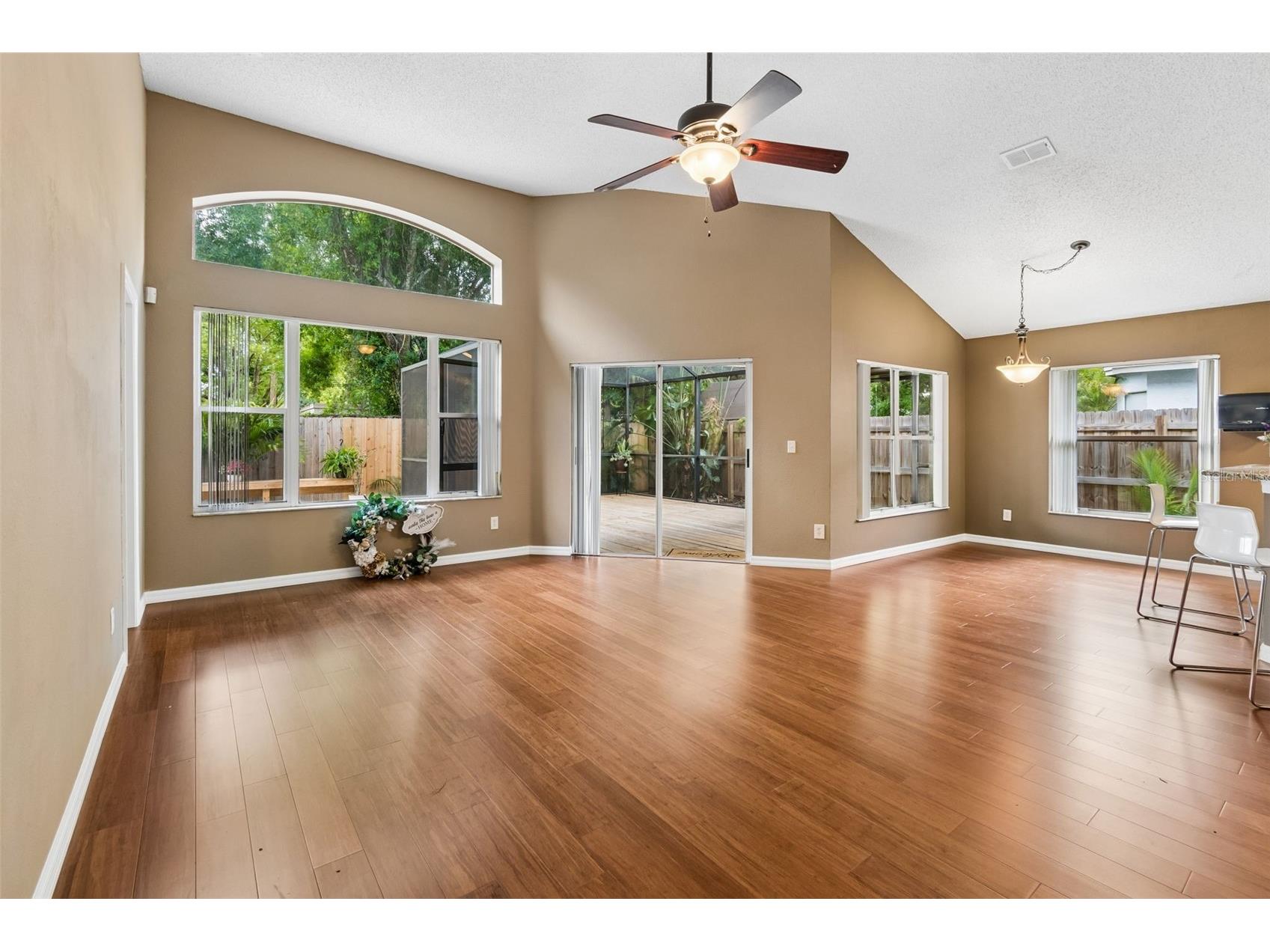 5646 Paddock Trail Drive Tampa FL 33624 TB8433986 image11