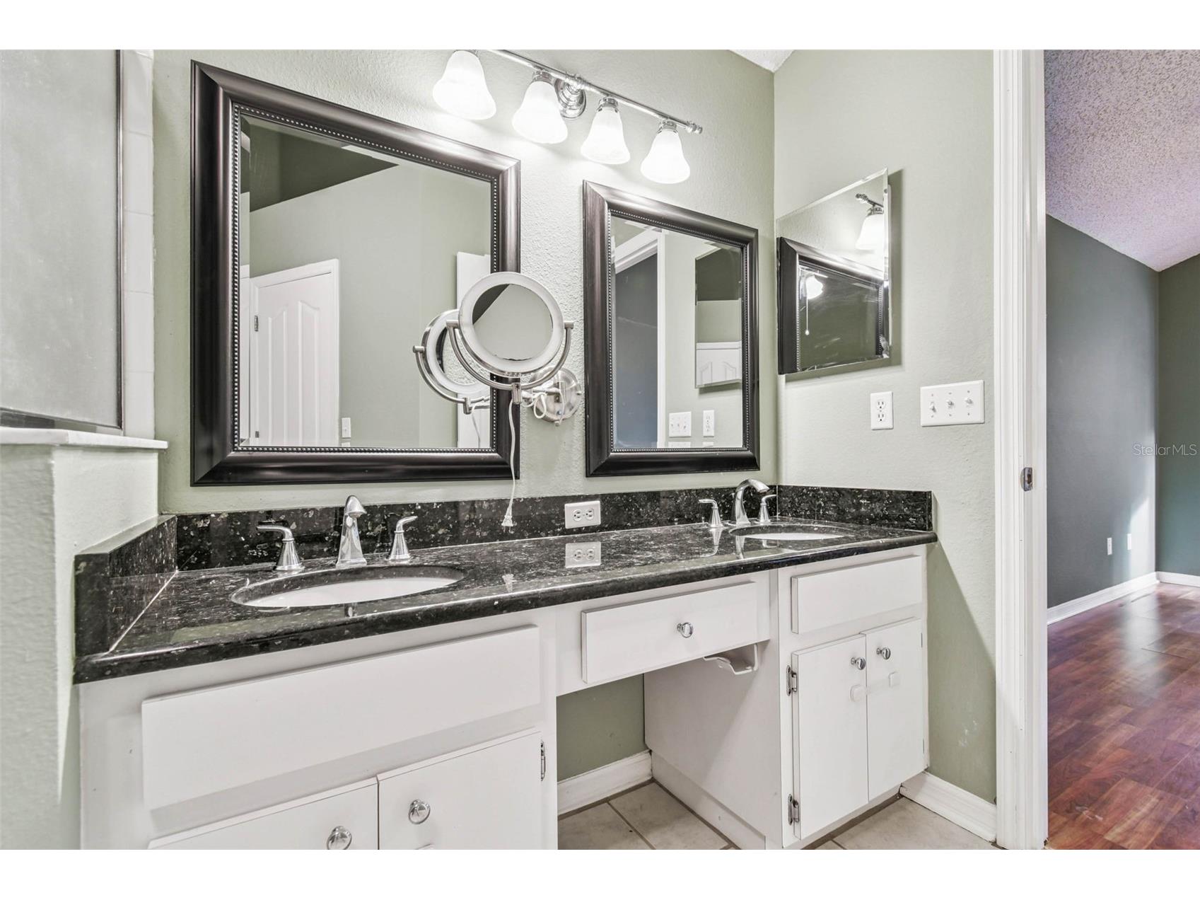 5646 Paddock Trail Drive Tampa FL 33624 TB8433986 image15