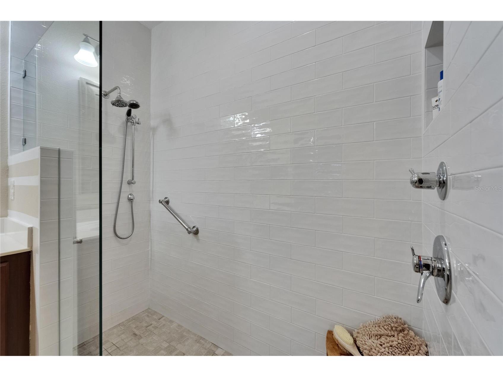 5646 Sunset Falls Drive Apollo Beach FL 33572 TB8388396 image37