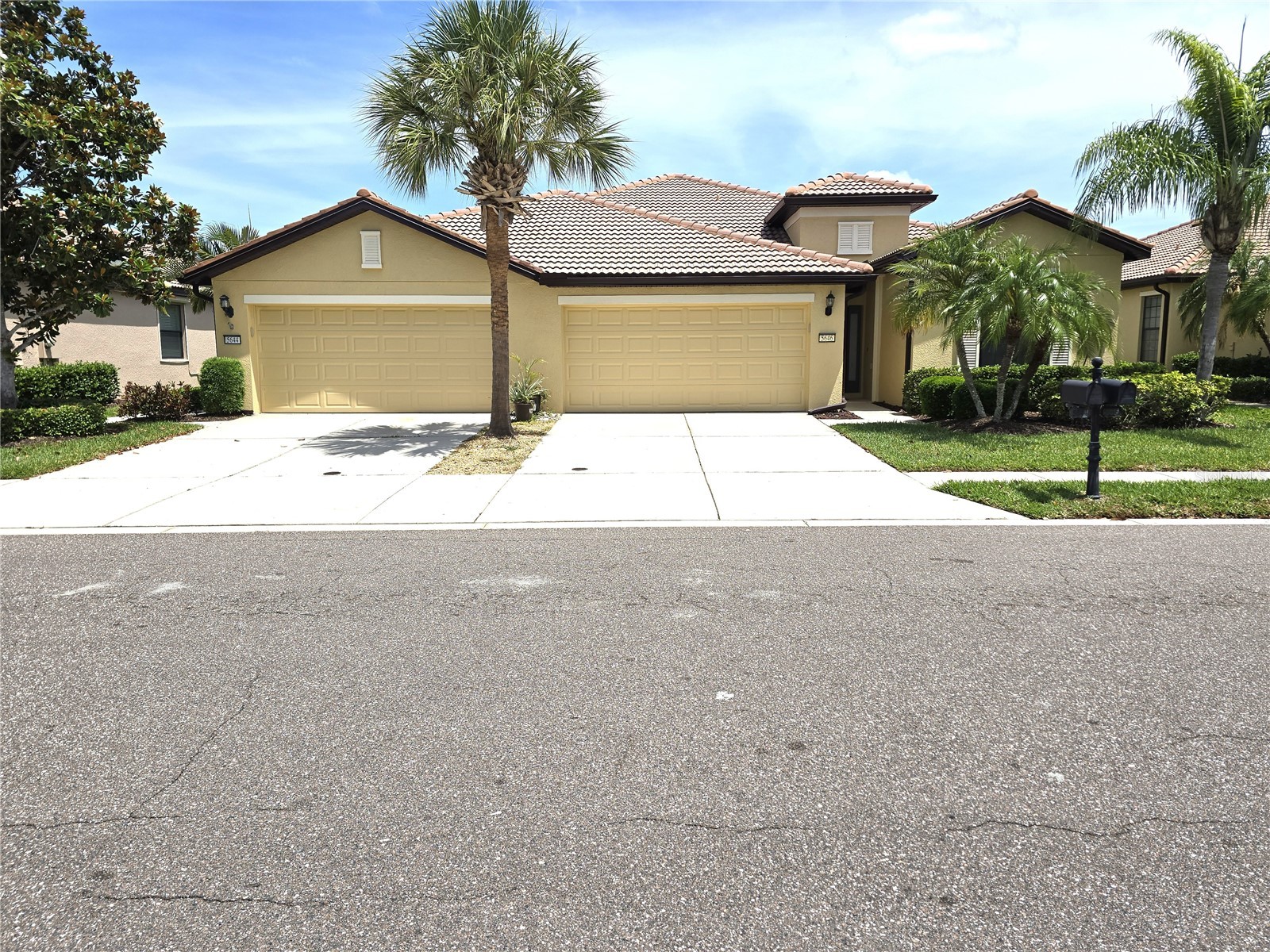 5646 Sunset Falls Drive Apollo Beach FL 33572 TB8505412 image1
