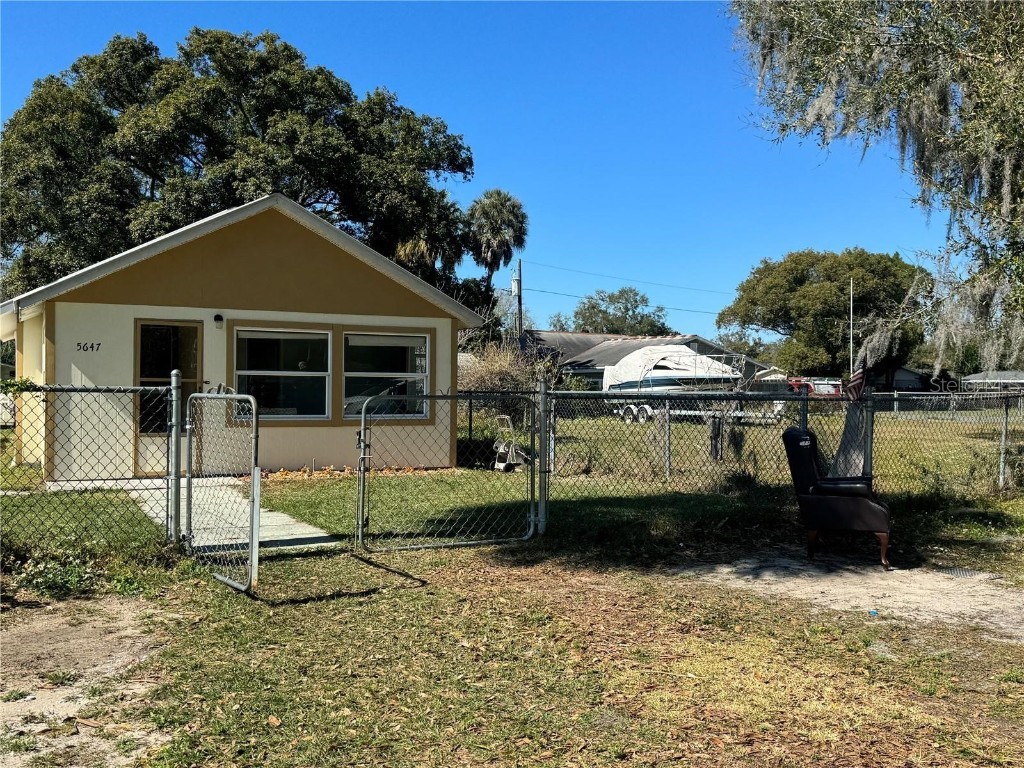 5647 19th Street Zephyrhills FL 33542 TB8415688 image2