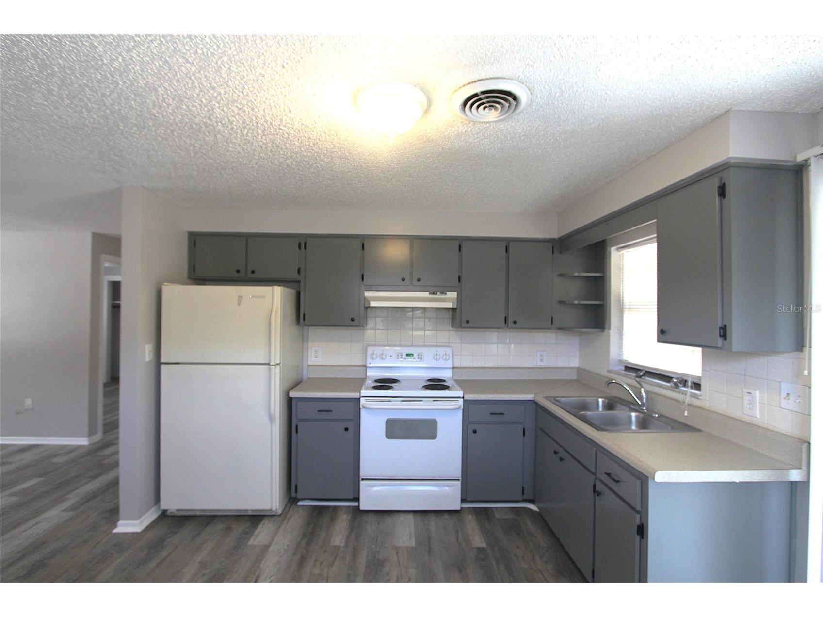 5647 20th Street Zephyrhills FL 33542 TB8507465 image2