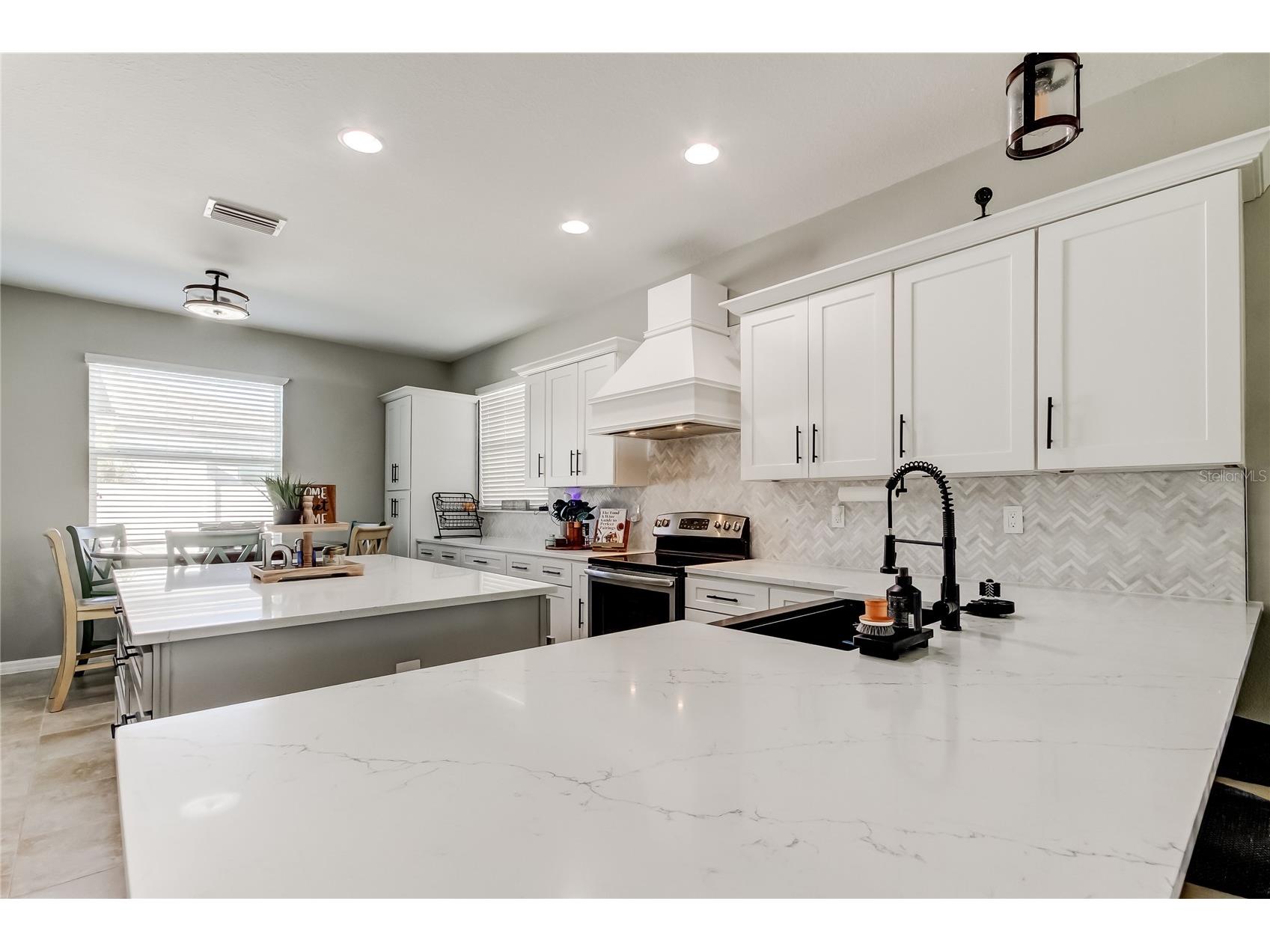 5647 Fisher Glen Loop Wesley Chapel FL 33545 TB8469741 image2