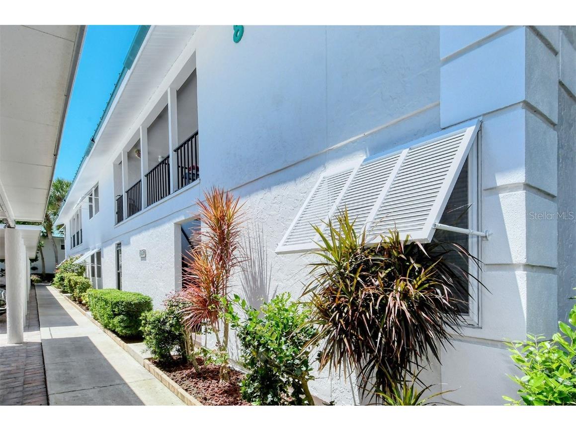 5647 Midnight Pass Road #806 Sarasota FL 34242 A4568581 image1