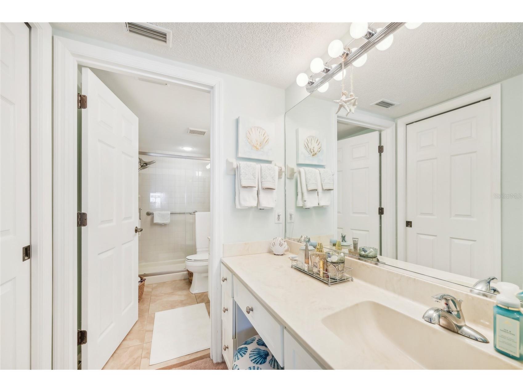 5647 Sheffield Greene Circle #29 Sarasota FL 34235 A4681514 image25