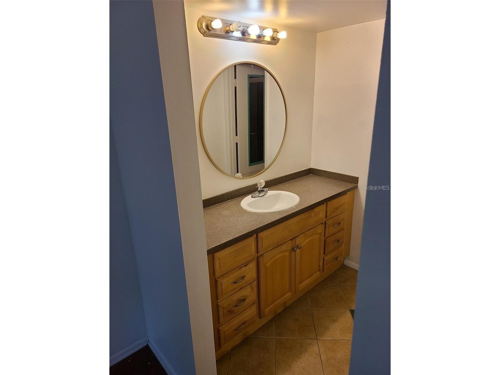 5647 Summer Side Lane #41A Sarasota FL 34231 A4684738 image9