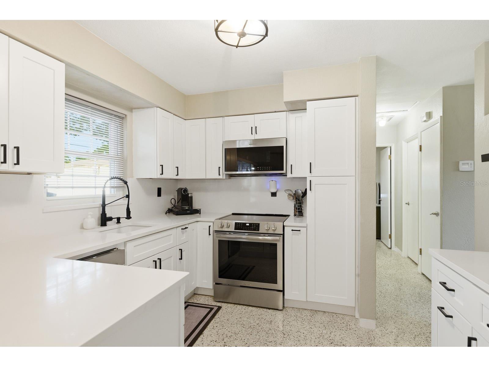 5648 33rd Avenue N Saint Petersburg FL 33710 TB8509727 image14