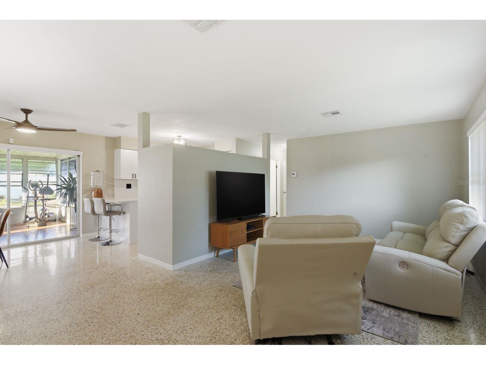 5648 33rd Avenue N Saint Petersburg FL 33710 TB8509727 image6