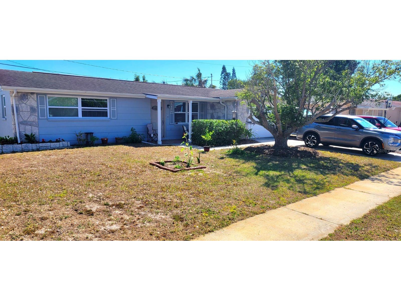 5648 Casino Drive Holiday FL 34690 W7855861 image1