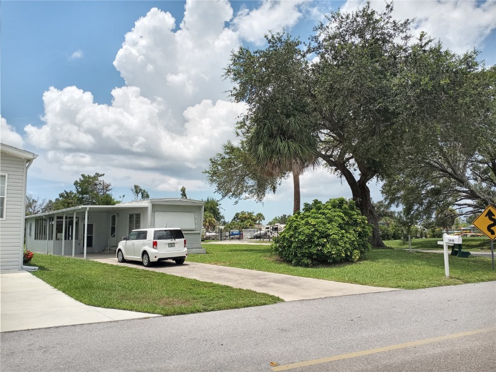 5648 Holiday Park Boulevard North Port FL 34287 C7478930 image1