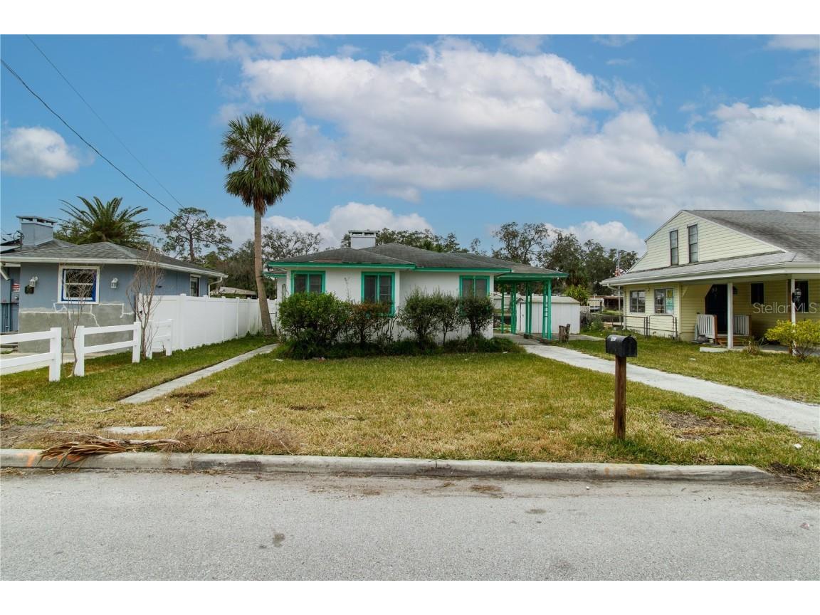 5648 Riverview Drive New Port Richey FL 34652 W7872168 image1