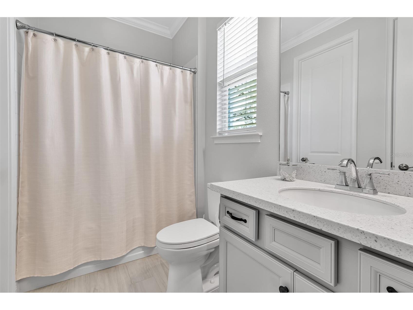5649 Long Shore Loop Sarasota FL 34238 A4683665 image17