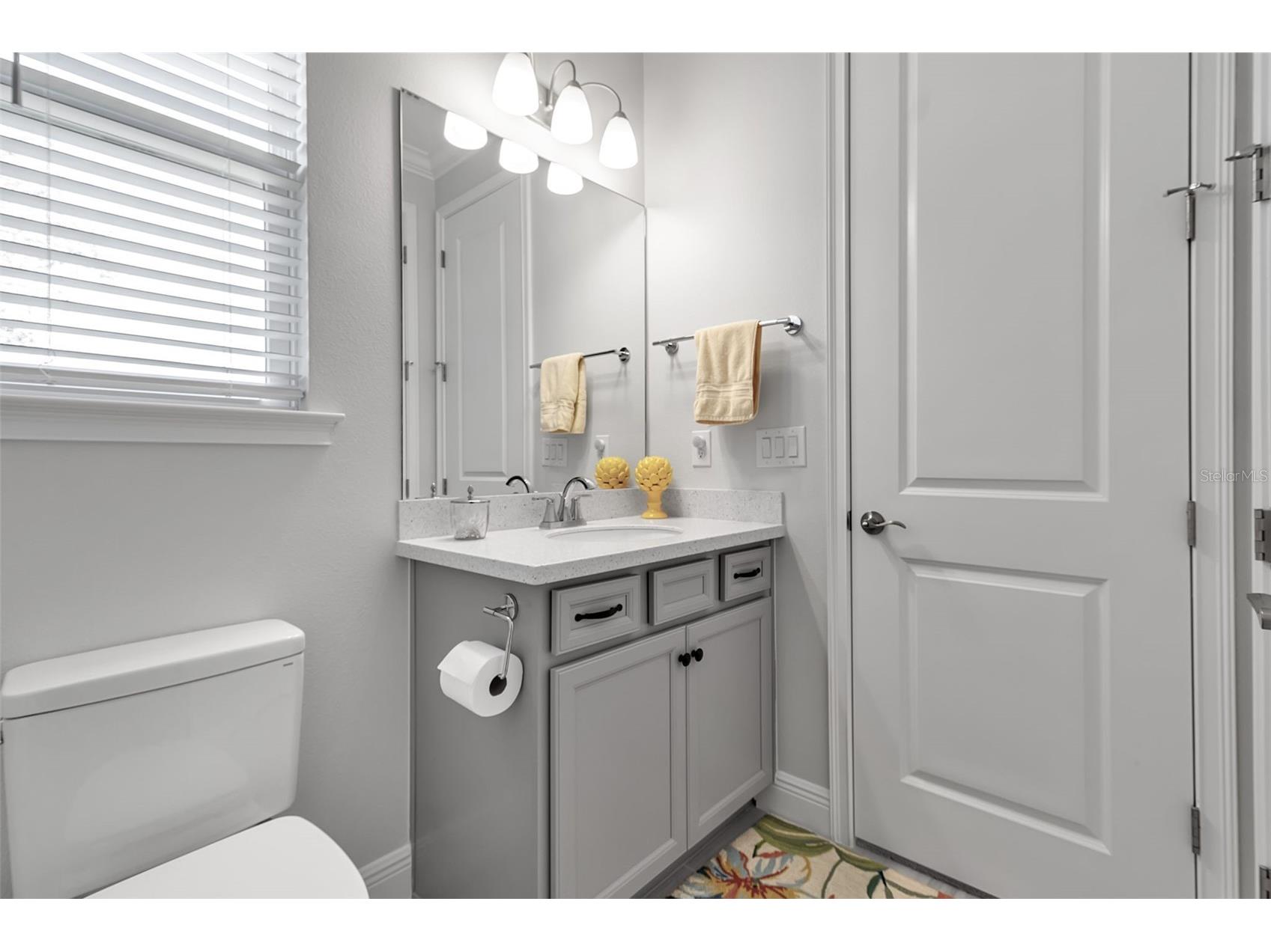 5649 Long Shore Loop Sarasota FL 34238 A4683665 image18