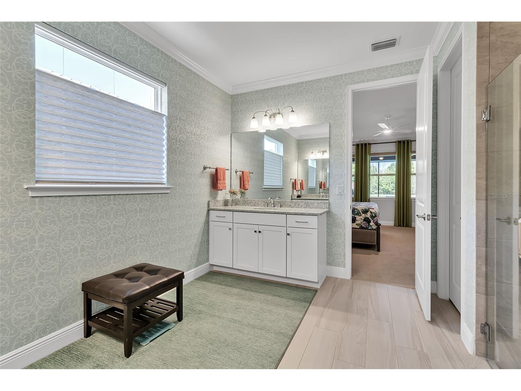 5649 Long Shore Loop Sarasota FL 34238 A4683665 image22