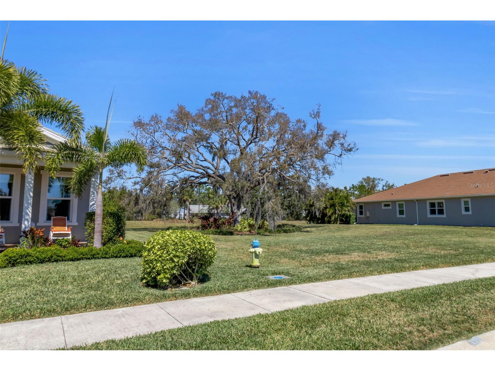 5649 Long Shore Loop Sarasota FL 34238 A4683665 image31