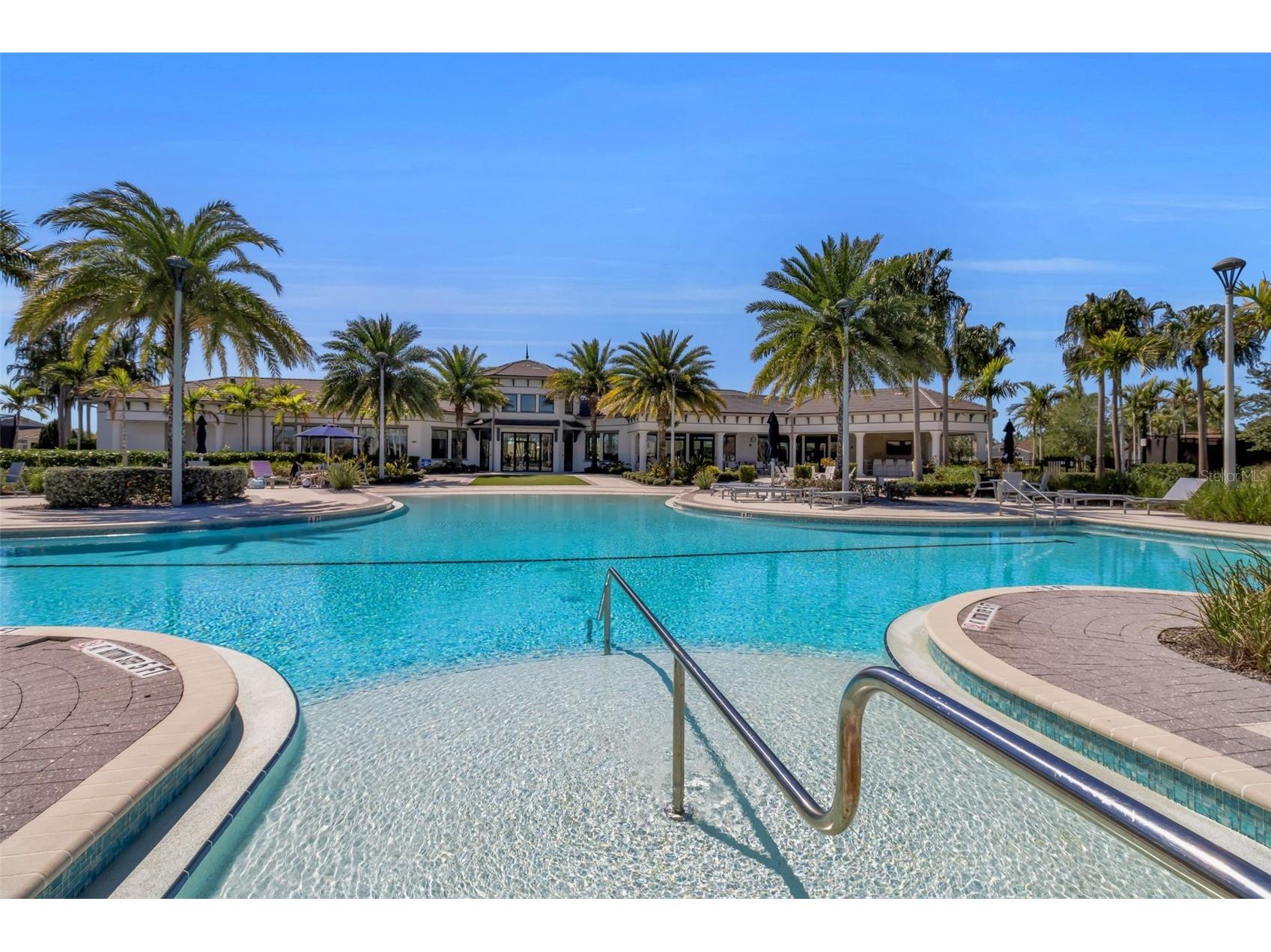 5649 Long Shore Loop Sarasota FL 34238 A4683665 image35