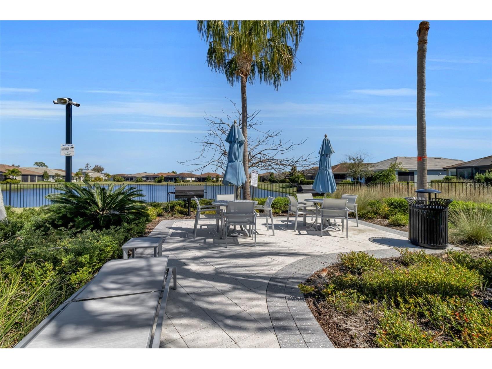 5649 Long Shore Loop Sarasota FL 34238 A4683665 image37