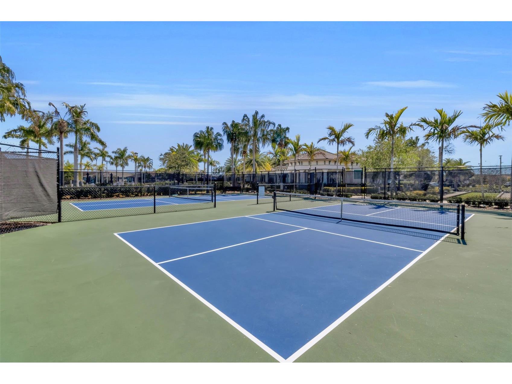 5649 Long Shore Loop Sarasota FL 34238 A4683665 image43