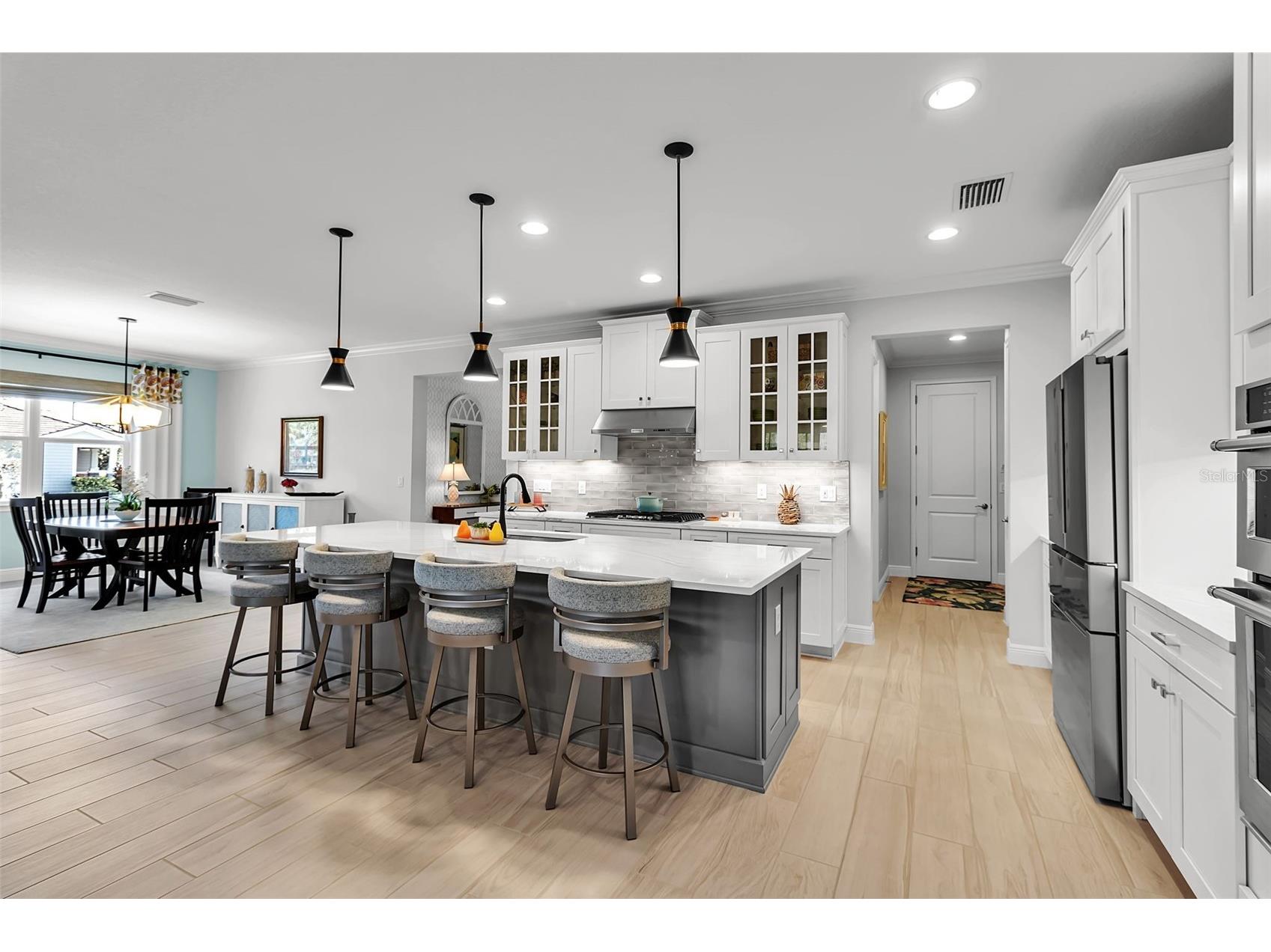 5649 Long Shore Loop Sarasota FL 34238 A4683665 image6