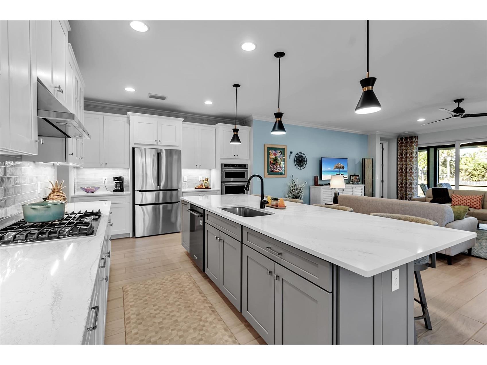 5649 Long Shore Loop Sarasota FL 34238 A4683665 image7