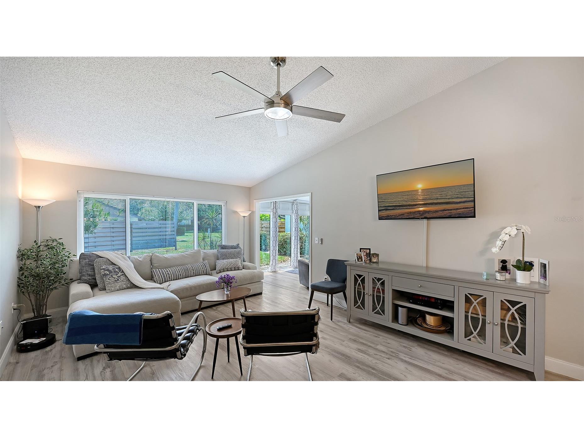 5649 Westwind Lane Sarasota FL 34231 A4693241 image3