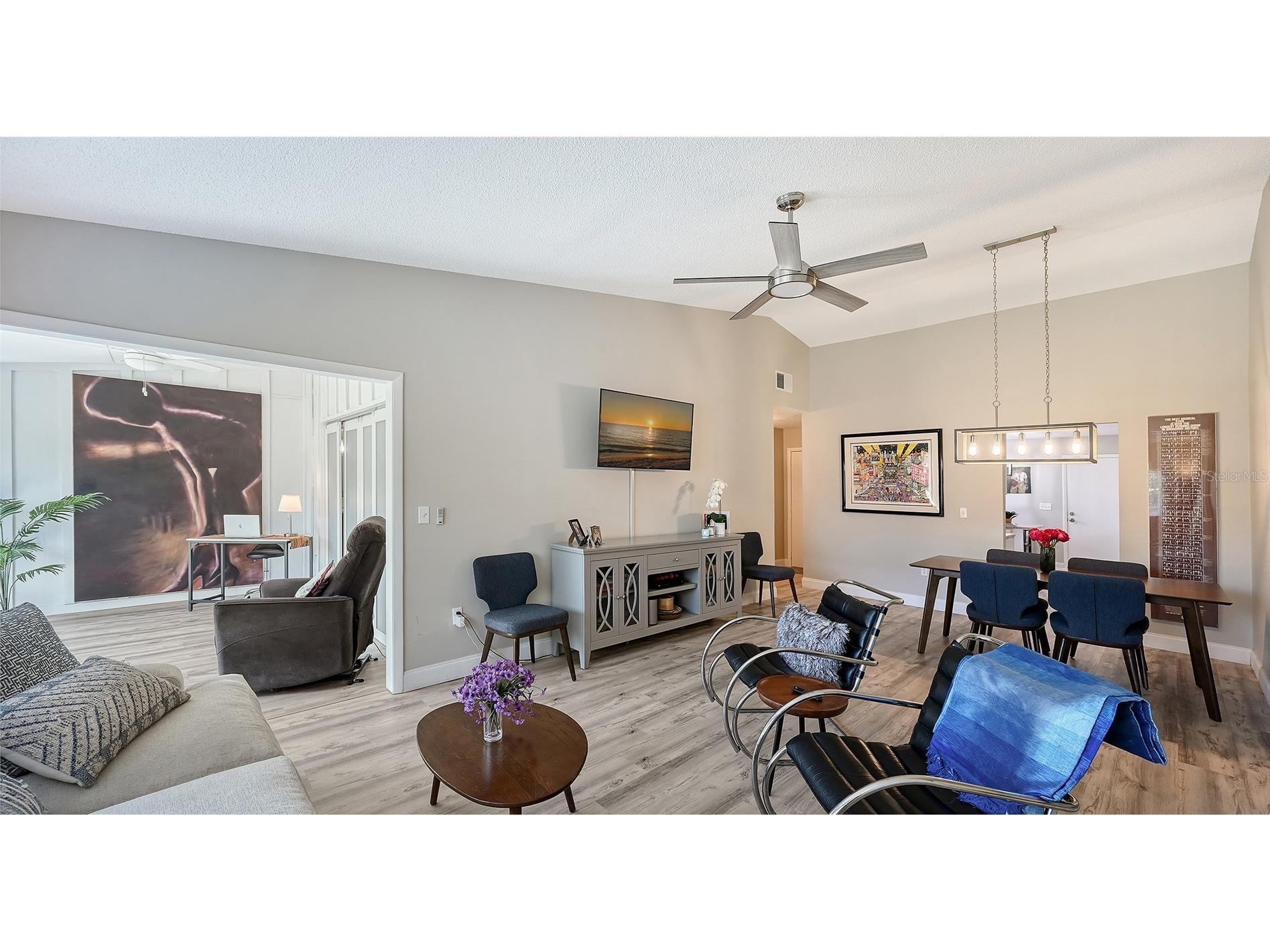 5649 Westwind Lane Sarasota FL 34231 A4693241 image6