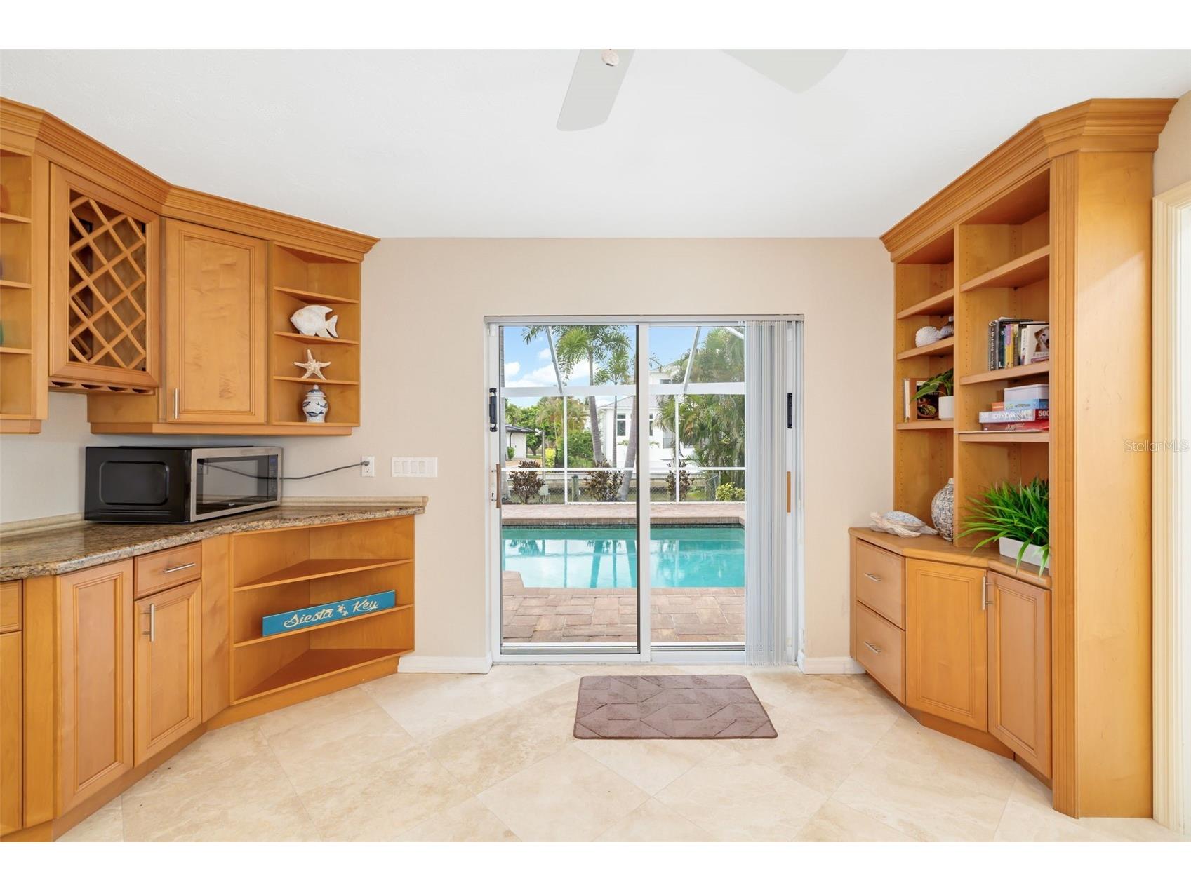 565 Commonwealth Place Sarasota FL 34242 A4698496 image23