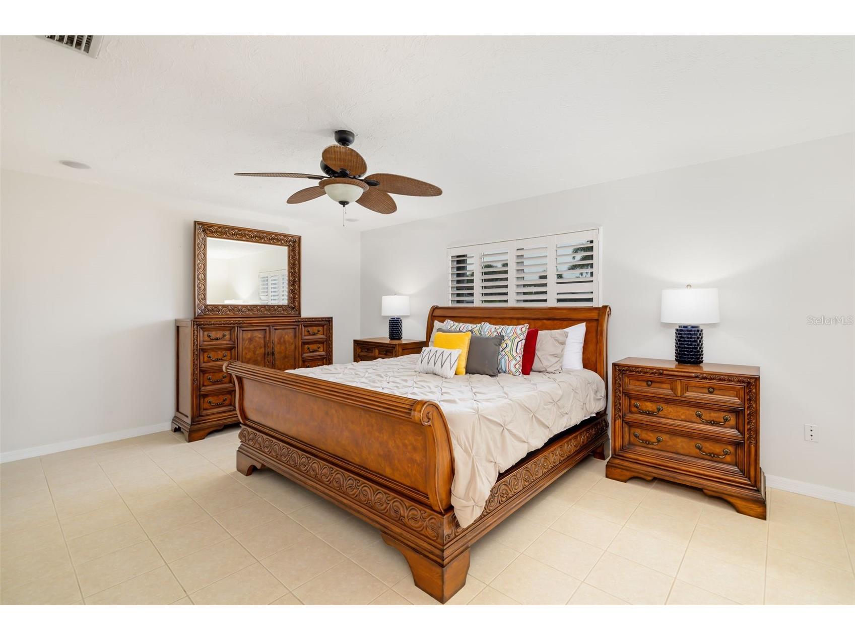 565 Commonwealth Place Sarasota FL 34242 A4698496 image25